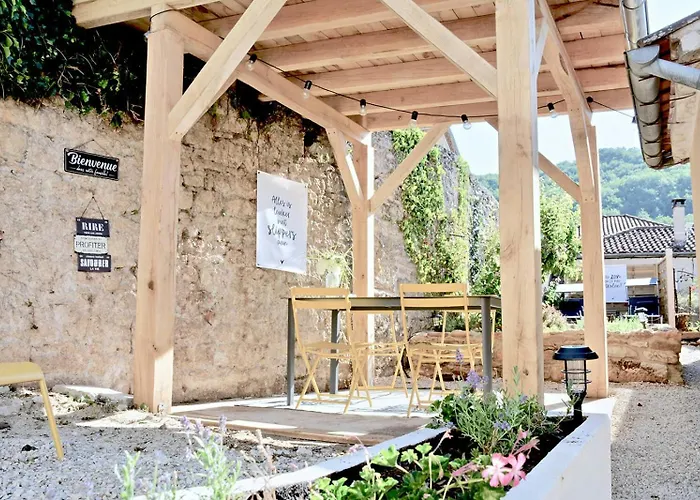 Semesterbostad In Cahors Wine Region Near Lot River *