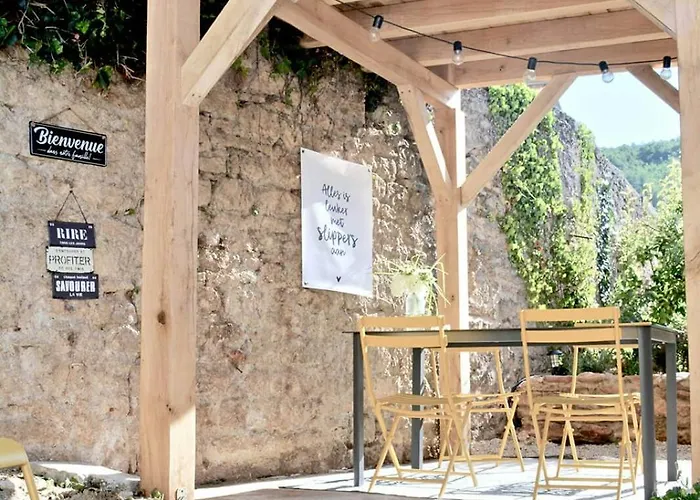 Semesterbostad In Cahors Wine Region Near Lot River *